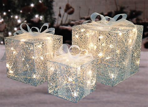 outdoor lighted christmas gift boxes